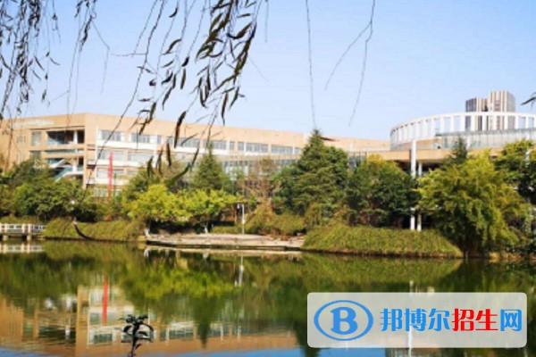 成都2023年中专学铁路学校有前途吗