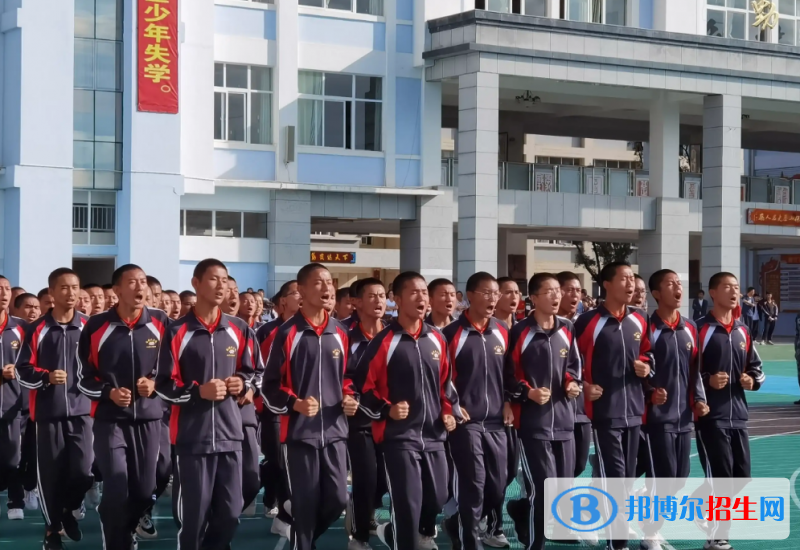云南2023年没初中毕业能上中专学校吗