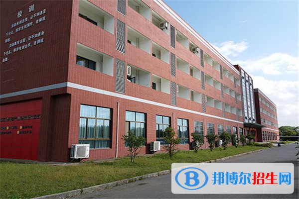 云南2023年哪些卫校有技术专业