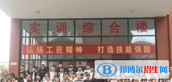  安徽2023年汽修学校都有什么专业适合女生