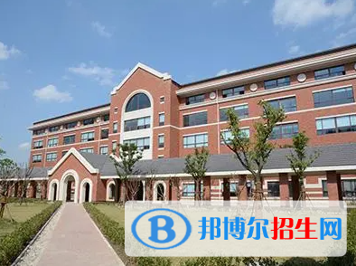 华东康桥国际学校初中部2023年学费标准