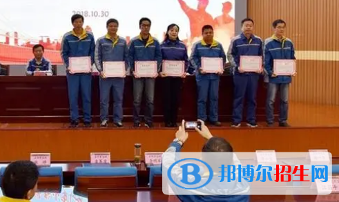  安徽2023年女生读什么汽修学校好