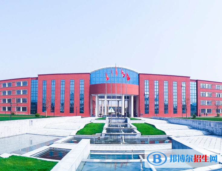 中加枫华国际学校初中部2023年学费标准