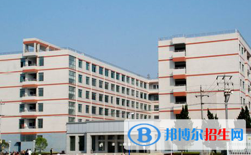 安徽2023年女生初中毕业上汽修学校