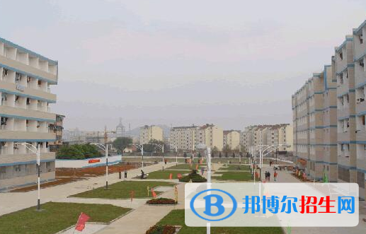 安徽2023年女生初中毕业上汽修学校