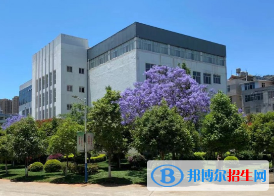 云南2023年初中生读什么卫校