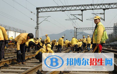 成都2023年铁路学校有哪些专业可以学