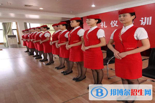 成都2023年女生学铁路学校怎么样