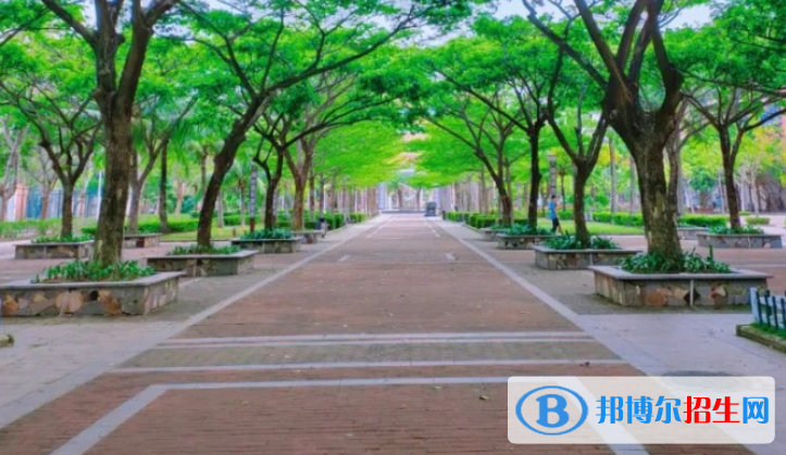 北京师范大学万宁附属中学2023年地址在哪里 