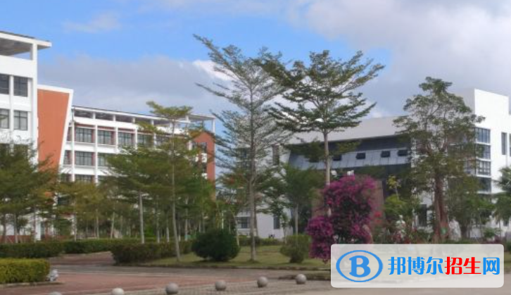 北京师范大学万宁附属中学2023年排名 