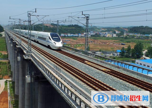 成都2023年铁路学校都有什么专业适合男生