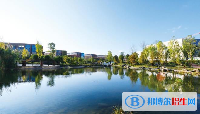 贵州2023年初中生读铁路学校怎么样