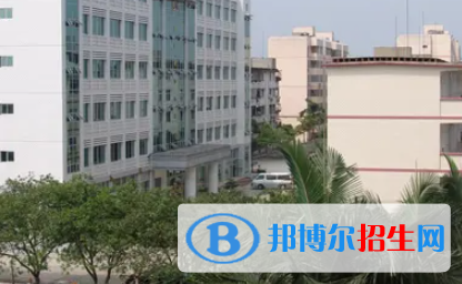 广西2023年读计算机学校好还是高中好