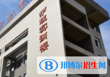 河南2023年有哪些职业中专卫校
