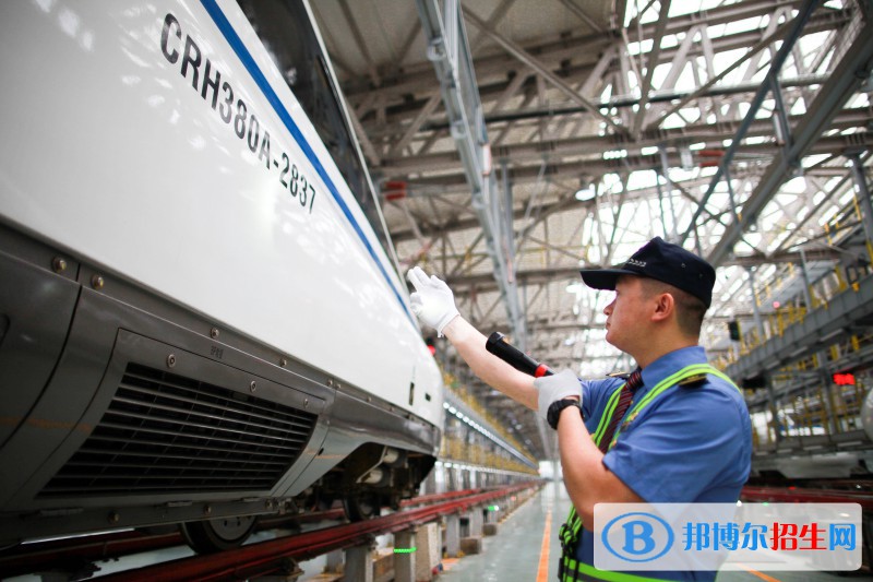 成都2023年铁路学校可以学什么