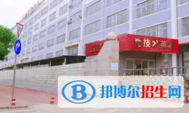 广西2023年初中生学计算机学校好吗