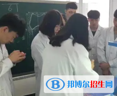 河南2023年中等卫校有什么