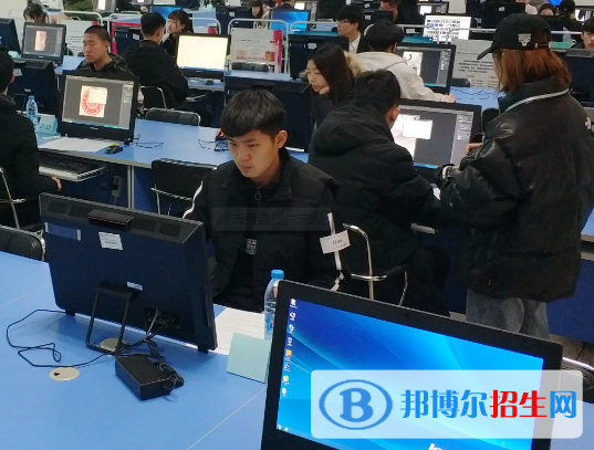 广西2023年读计算机学校学什么专业好