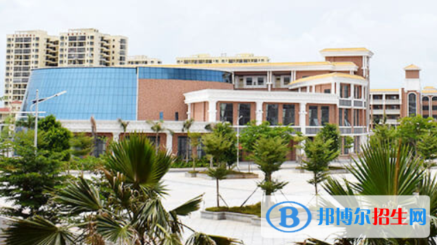 华东师范大学第二附属中学乐东黄流中学2023年报名条件、招生要求、招生对象 