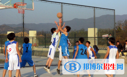 安徽2023年中学毕业读什么汽修学校