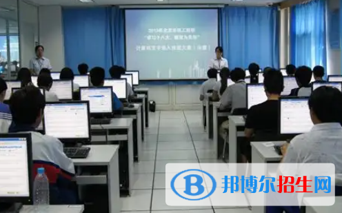 广西2023年女生上计算机学校学什么好