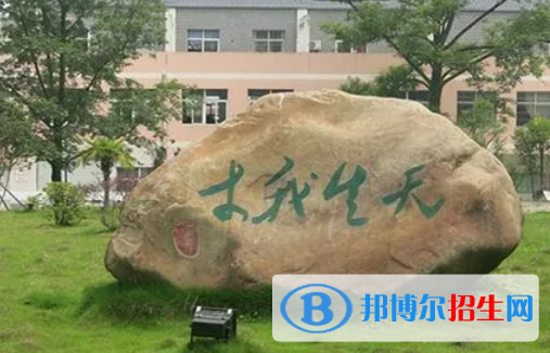 安徽2023年读汽修学校能考大学吗