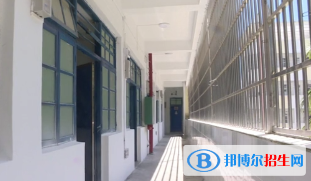 保亭中学2023年报名条件、招生要求、招生对象 