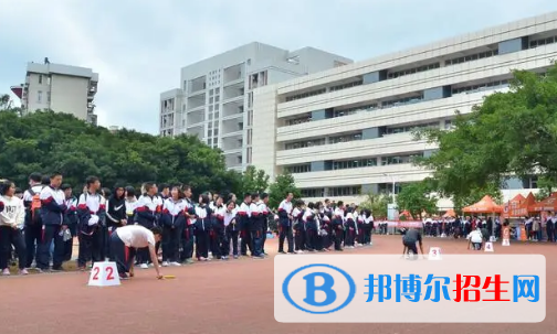龙岩的高中排名前十名的学校（龙岩高中）