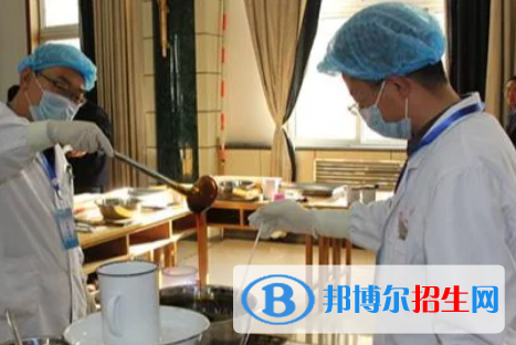 河南2023年初中生学卫校怎样