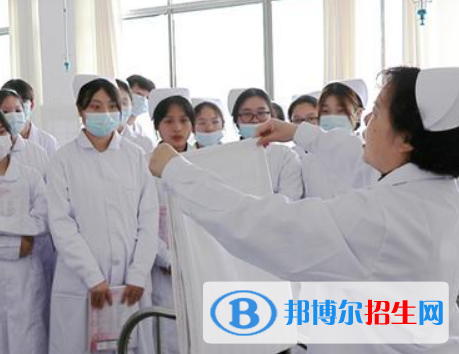 河南2023年300分能上卫校吗