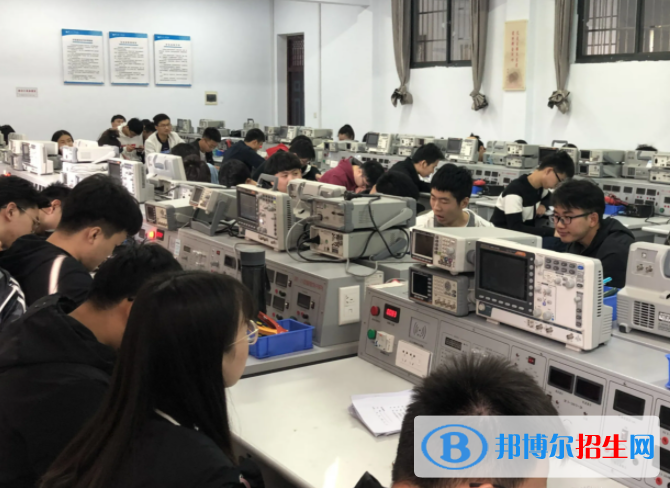 大学国际事务与国际关系专业可以从事哪些工作？