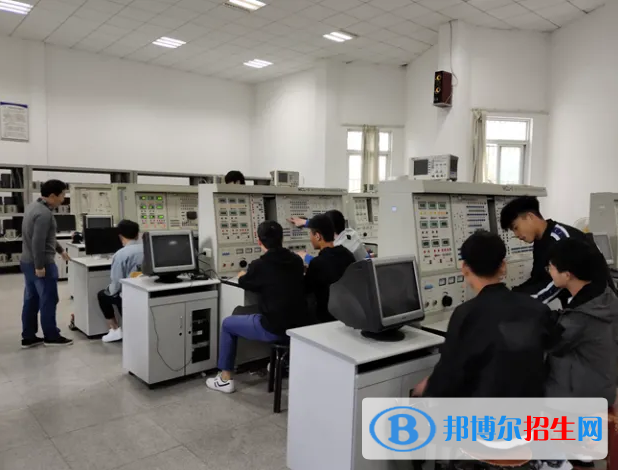 贵州2023年男生上铁路学校学什么好