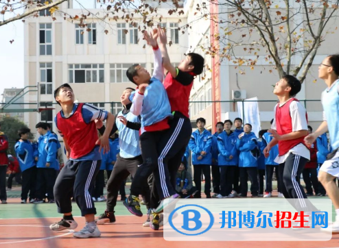 杭州2023年上中专学校要分数吗