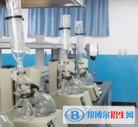 河南2023年男生在卫校学什么好