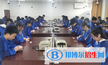 杭州2023年读中专学校需要什么证件