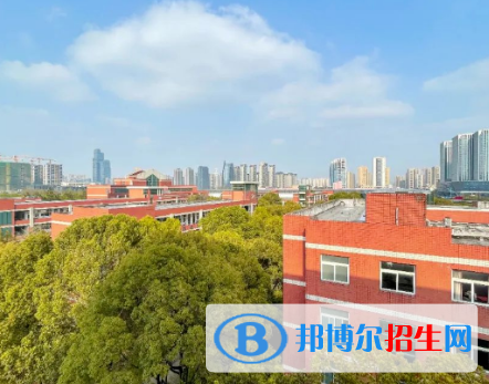 杭州2023年中专学校都有什么专业适合男生