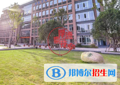杭州2023年男生读中专学校学什么好