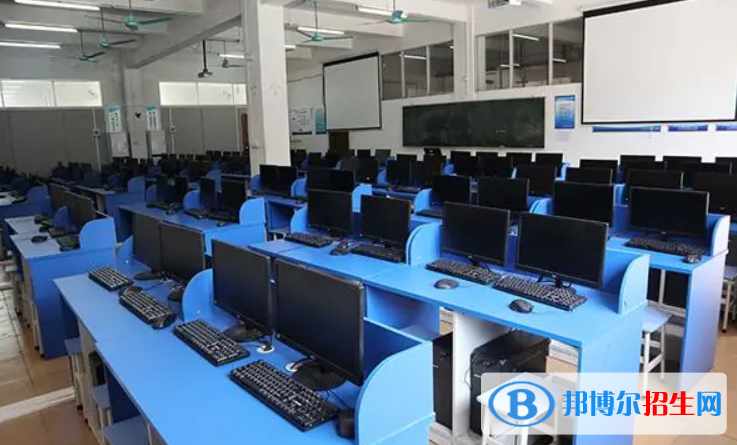 重庆2023中专学校是什么意思