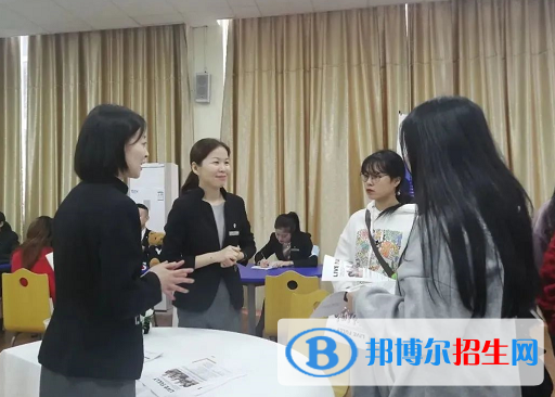 杭州2023年女生在中专学校学什么好