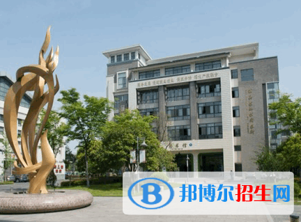 杭州2023年女生读什么中专学校好