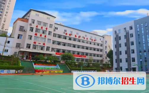 重庆市护士学校是大专还是中专(重庆市护士学校)