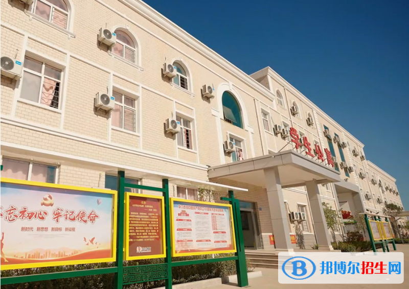 石家庄2023年男生可以读计算机学校吗