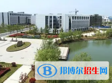 盐城工业职业技术学院是大专还是中专（盐城工业职业技术学院）