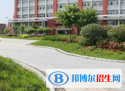 驻马店幼儿师范高等专科学校是大专还是中专（驻马店幼儿师范高等专科学校）