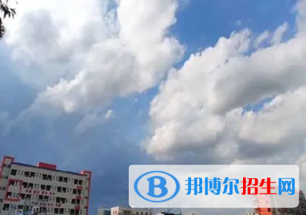 广东2023年哪里的技工计算机学校好