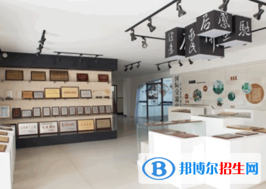杭州2023年中专学校生可以考大学吗