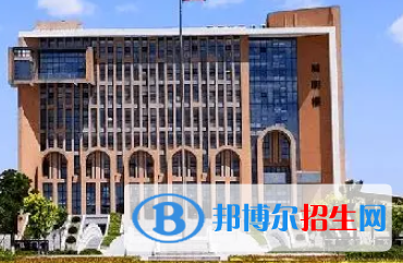 濮阳医学高等专科学校是大专还是中专（濮阳医学高等专科学校）