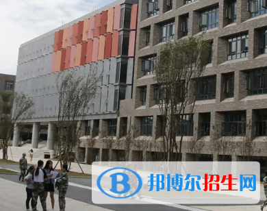 四川卫生康复职业学院是大专还是中专（四川卫生康复职业学院）