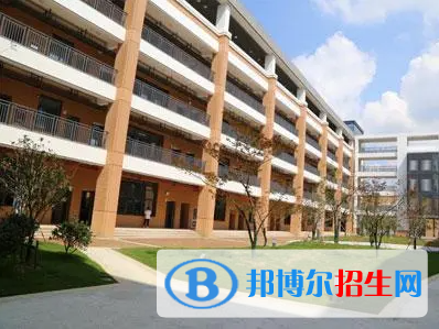 华一剑桥国际学校2023年学费标准