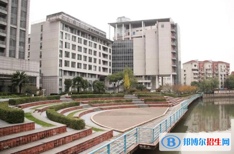 上海博华国际高中2023年课程体系